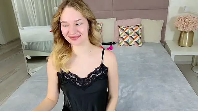 IndieMoon online show from February 15, 6:04 pm