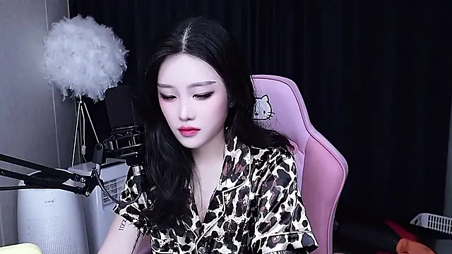 MISA 02 online show from October 19, 1:12 pm