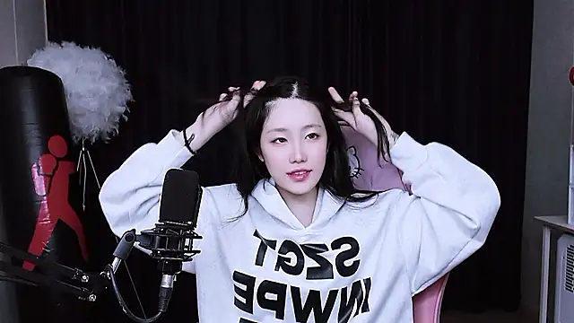 MISA 02 online show from November 5, 12:38 pm