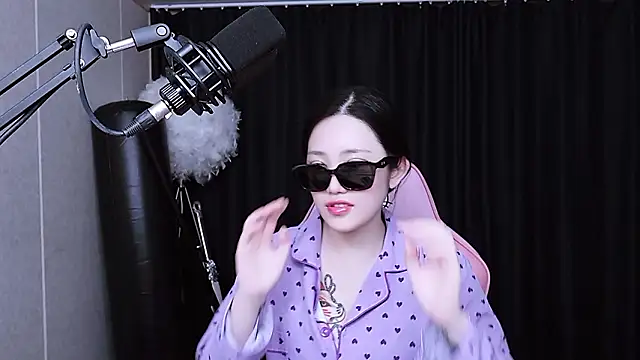 MISA 02 online show from November 17, 2:12 pm