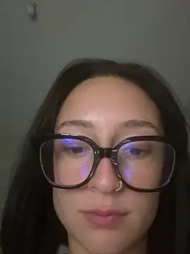 Snapshot of honeymalou chatting on November 2, 10:23 pm honeymalou online show from November 2, 10:23 pm