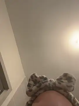 Snapshot of honeymalou chatting on November 3, 7:26 pm honeymalou online show from November 3, 7:26 pm