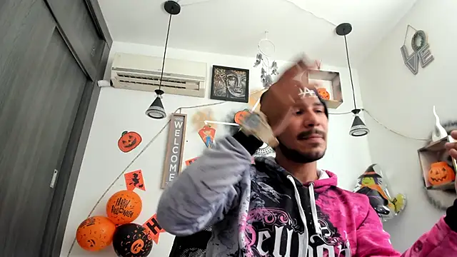 Snapshot of jhapsson_wong chatting on October 25, 3:40 pm jhapsson wong online show from October 25, 3:40 pm