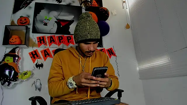 Snapshot of jhapsson_wong chatting on October 29, 2:30 pm jhapsson wong online show from October 29, 2:30 pm