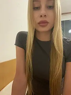 RemyStyles online show from March 18, 10:13 pm