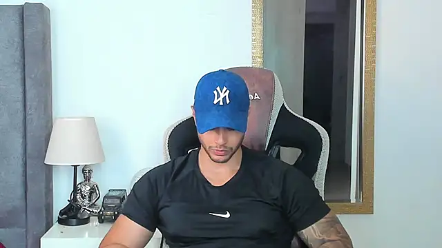 Snapshot of Ken_mailik1 chatting on June 28, 10:38 pm Ken mailik1 online show from June 28, 10:38 pm