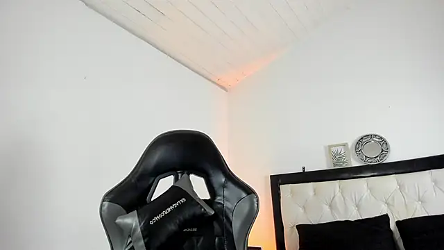 Barbieteeen online show from December 5, 4:32 am