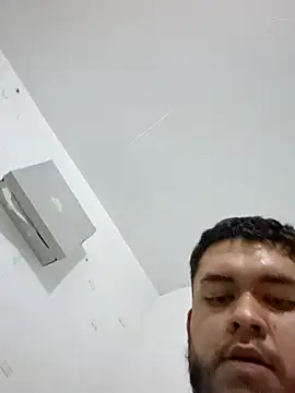 Snapshot of rich_ryx chatting on December 15, 6:06 am rich ryx online show from December 15, 6:06 am