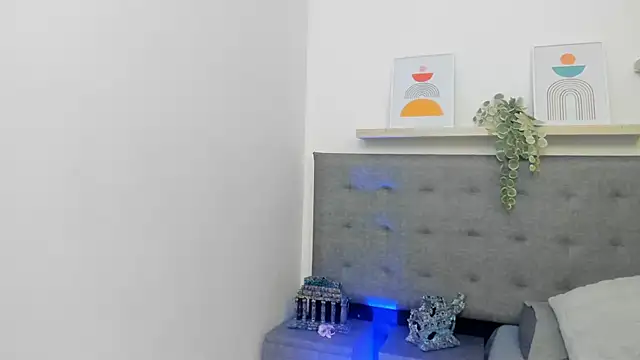 Snapshot of harper_brown1 chatting on October 29, 2:25 am harper brown1 online show from October 29, 2:25 am