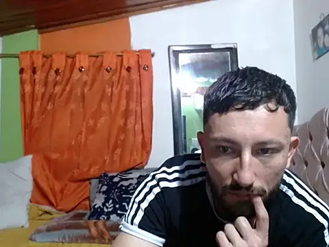 Snapshot of tamyandtony chatting on October 10, 4:22 am tamyandtony online show from October 10, 4:22 am