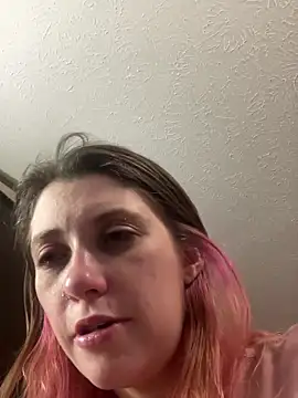 Snapshot of Mustbethemoney1234 chatting on October 17, 7:33 am Mustbethemoney1234 online show from October 17, 7:33 am