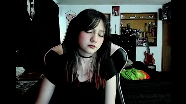 Maki Zein  online show from January 15, 10:57 pm