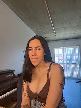 Lolathebaddie online show from February 15, 6:15 pm