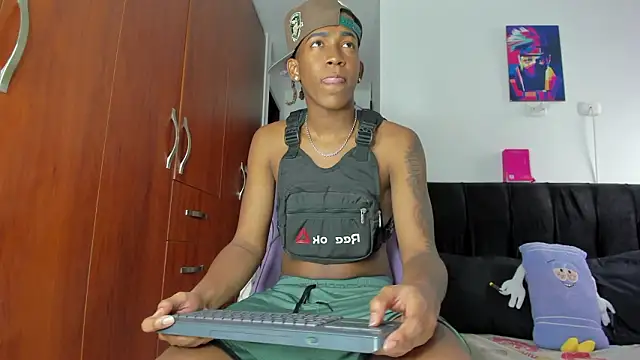 latin kay1 online show from February 11, 9:09 pm