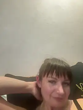 Butterfly8385 online show from June 28, 8:04 pm