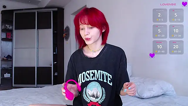 Snapshot of Kate_mikki chatting on May 8, 4:29 am Kate mikki online show from May 8, 4:29 am
