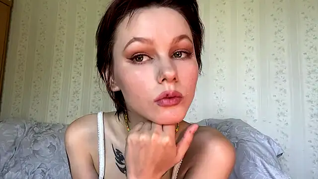 Snapshot of Kate_mikki chatting on June 21, 5:54 am Kate mikki online show from June 21, 5:54 am