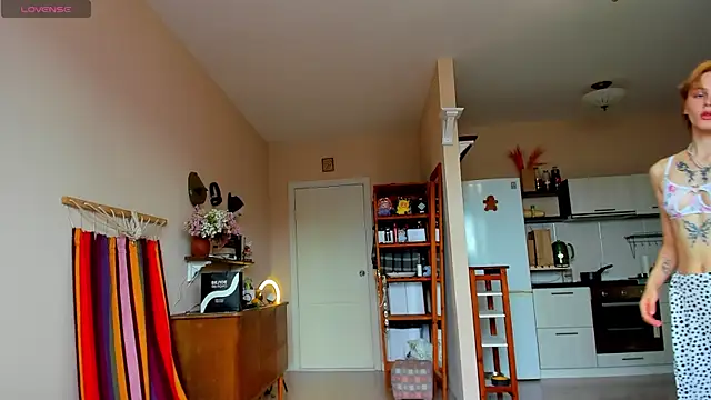 Snapshot of Kate_mikki chatting on July 31, 3:50 am Kate mikki online show from July 31, 3:50 am