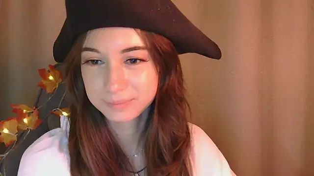 Snapshot of VeraLush chatting on October 31, 2:18 pm VeraLush online show from October 31, 2:18 pm