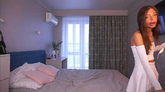 Snapshot of LoisKeedah chatting on November 23, 7:19 am LoisKeedah online show from November 23, 7:19 am