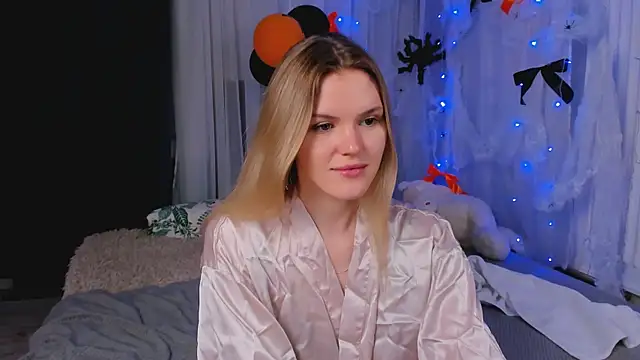 -KittyMoore online show from November 2, 9:17 pm