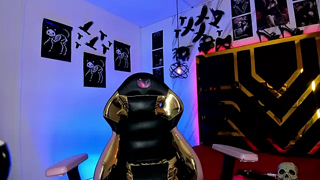 Evangelinejoness  online show from November 27, 11:45 am