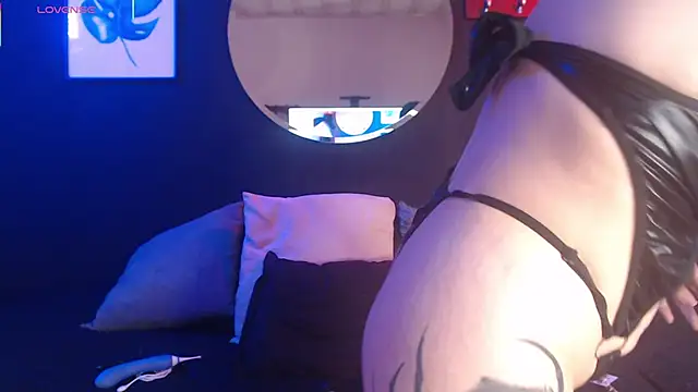 TamaraaRoss  online show from November 7, 6:52 pm