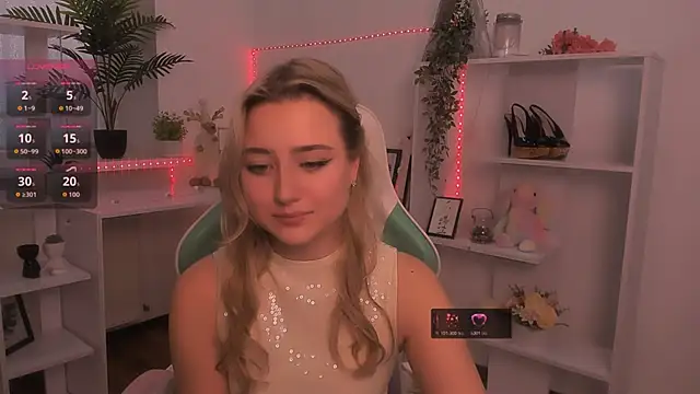 Lulu   Moon online show from November 23, 8:36 am