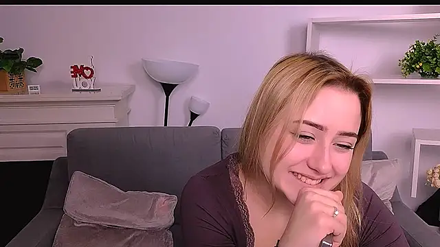 Lulu   Moon online show from February 26, 9:47 pm