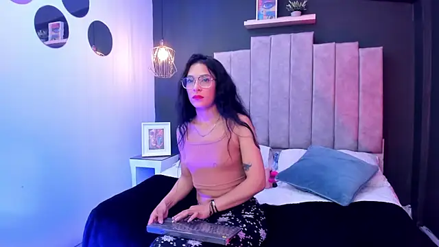 Maite black online show from November 5, 3:28 am