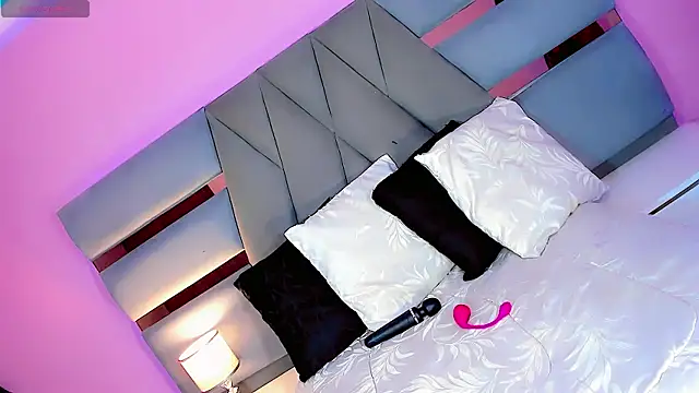 KIISHANNY online show from April 16, 9:39 pm