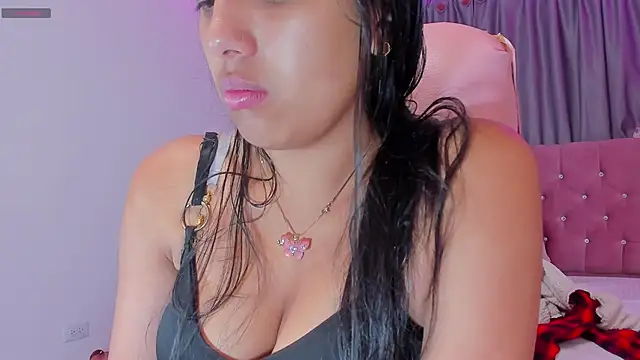 Briseida-White online show from November 21, 1:43 pm