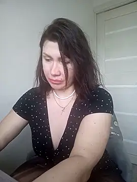 Snapshot of Ambika_beauty chatting on April 7, 2:50 pm Ambika beauty online show from April 7, 2:50 pm