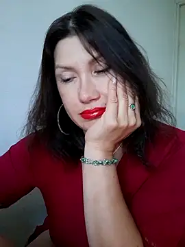 Snapshot of Ambika_beauty chatting on June 3, 2:33 pm Ambika beauty online show from June 3, 2:33 pm