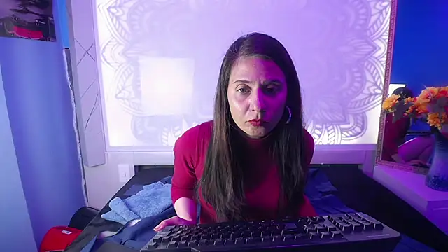 Snapshot of Kylie_Bloom chatting on October 26, 2:06 am Kylie Bloom online show from October 26, 2:06 am