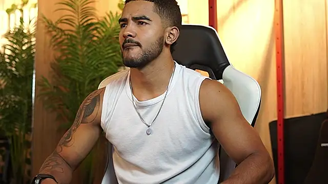 Reik Vonn online show from June 17, 1:30 am