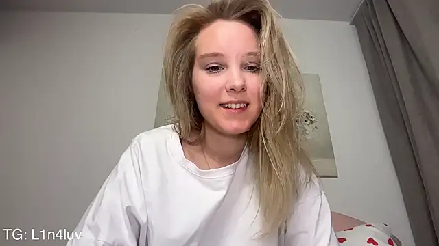 AIicaparkerc online show from March 23, 4:55 pm