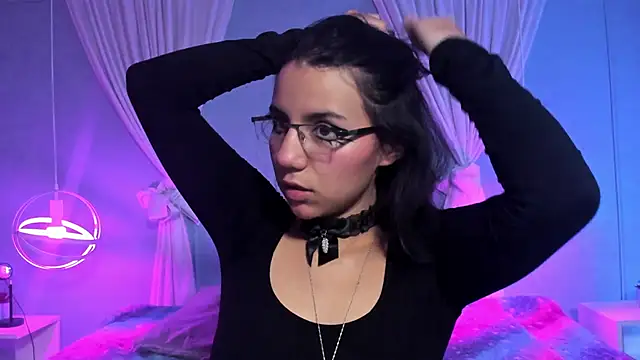 HollyPeach online show from November 4, 8:19 pm