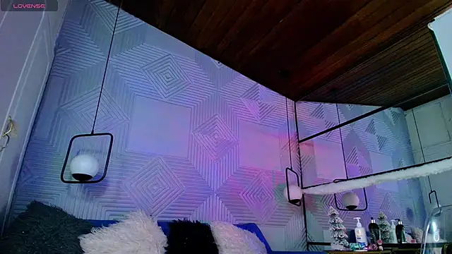 CinnamonHeat online show from November 19, 11:10 am