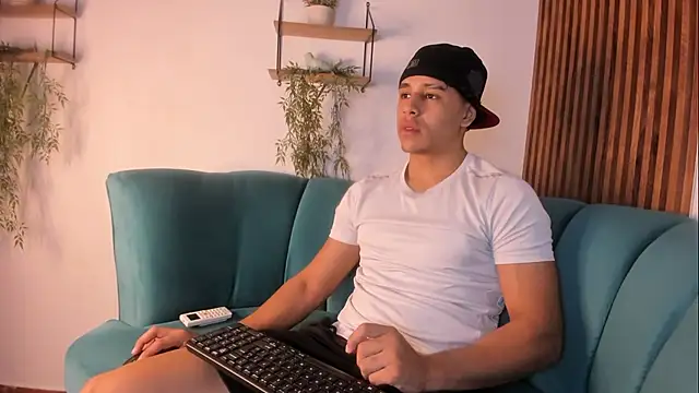 Adrian Volt online show from January 7, 8:33 pm