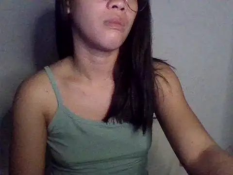 cocomum online show from February 4, 8:14 pm