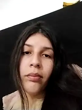 Snapshot of Thaila-Aurora chatting on November 6, 11:37 pm Thaila-Aurora online show from November 6, 11:37 pm