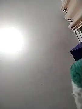 Snapshot of Thaila-Aurora chatting on December 15, 10:58 pm Thaila-Aurora online show from December 15, 10:58 pm