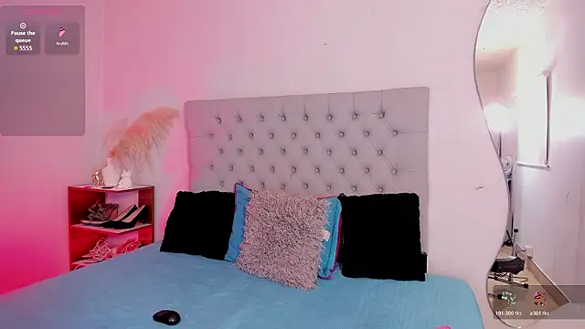 SofiRuiz  online show from February 8, 3:43 am