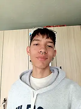 heyy noah11 online show from October 19, 8:31 pm