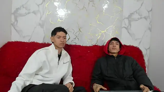 Snapshot of heyy_noah11 chatting on June 4, 1:17 pm heyy noah11 online show from June 4, 1:17 pm