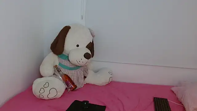 Snapshot of dasha_naughty chatting on November 19, 11:38 pm dasha naughty online show from November 19, 11:38 pm