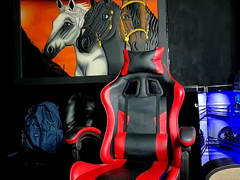 Molotov Explosive online show from December 22, 5:10 pm