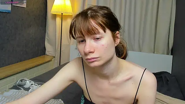 Snapshot of EvelynJin_ chatting on October 21, 3:24 pm EvelynJin online show from October 21, 3:24 pm