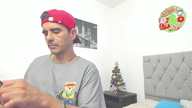 Sofi And Santy online show from January 12, 9:09 pm